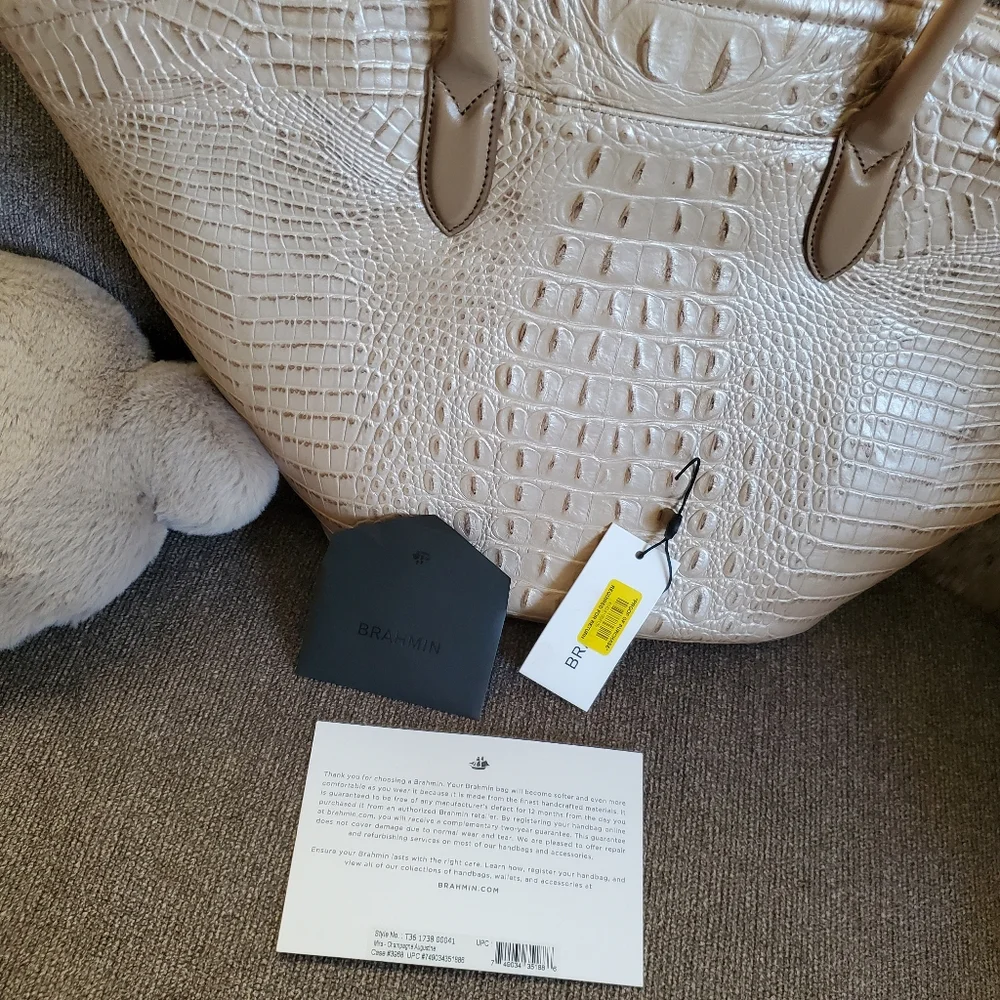 BRAHMIN Cream Crocodile-Embossed Tote Bag - Picture 6 of 7